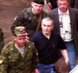 Khodorkovskí dæmdur í níu ára fangelsi
