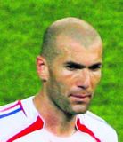 Zidane fjórði til að skora í tveimur úrslitaleikjum