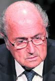 Öll spjót standa á Sepp Blatter