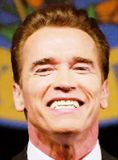 Schwarzenegger leggur fram fjárlög