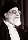 Khamenei gefur eftir
