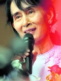 Aung San Suu Kyi heimsækir Noreg og Bretland í júní