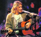 18 milljónir greiddar fyrir peysu Cobains