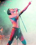 Freddie Mercury beint á toppinn