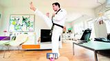 Taekwondo-keppendur vinna heiman frá sér