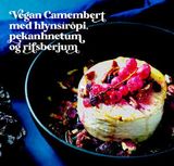 Vegan Camembert með hlynsírópi, pekanhnetum og rifsberjum