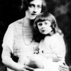 Agatha Christie með dóttur sína Rosalind.