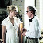 Woody Allen segir leikkonunni Scarlett Johansson til.